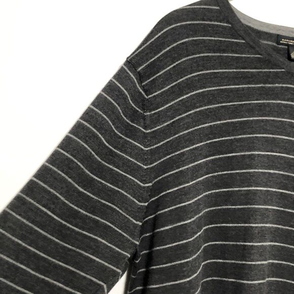 Banana Republic Sweater Mens XL Gray Stripe Italian Merino Wool Pullover V Neck - Picture 3 of 11